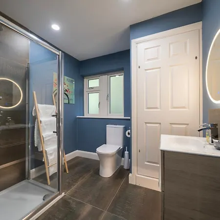 The Bird House - Coastal In Lovely Forest Setting Nr. Kinsale *