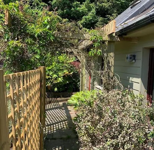 Ferienhaus The Bird House - Coastal In Lovely Forest Setting Nr. Kinsale