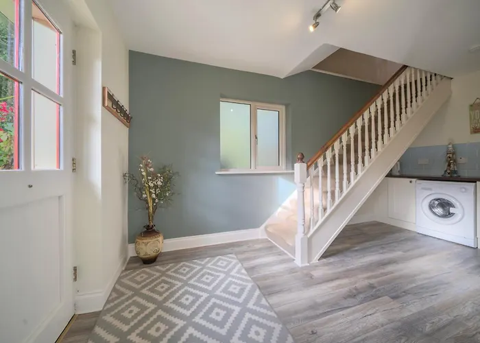 The Bird House - Coastal In Lovely Forest Setting Nr. Kinsale Ferienhaus