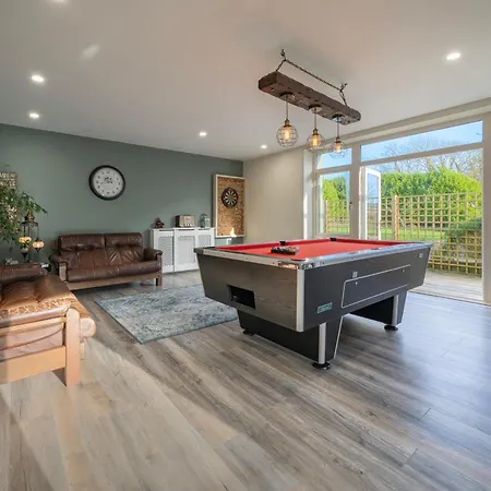 The Bird House - Coastal In Lovely Forest Setting Nr. Kinsale Cork