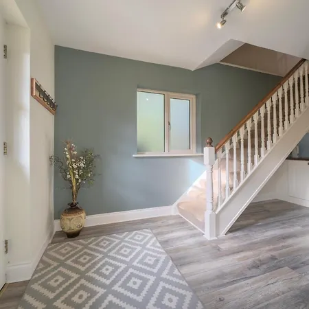 The Bird House - Coastal In Lovely Forest Setting Nr. Kinsale Holiday home