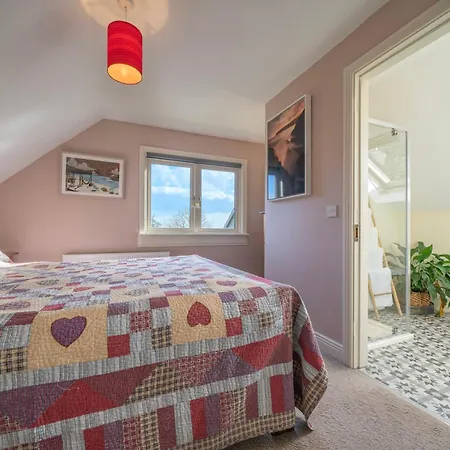 The Bird House - Coastal In Lovely Forest Setting Nr. Kinsale Vakantiehuis *